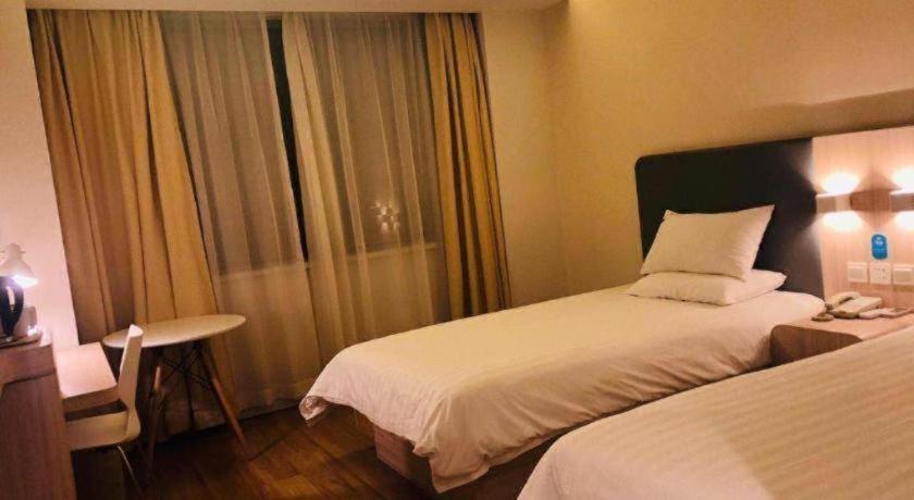 Hotel Hanting Jiashan Road 2*